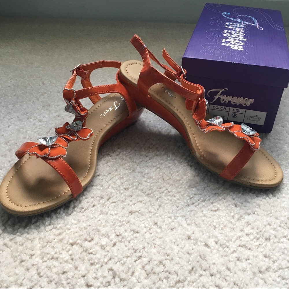 Forever Orange Small Wedge Sandal size 9